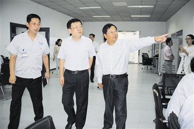 ���쵼�����������˲ż��ǹ���ҵ�������� 
�������μ�